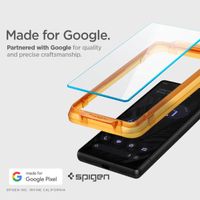 Spigen Protection d'écran en verre trempé GLAStR Fit + Applicator Google Pixel 7a