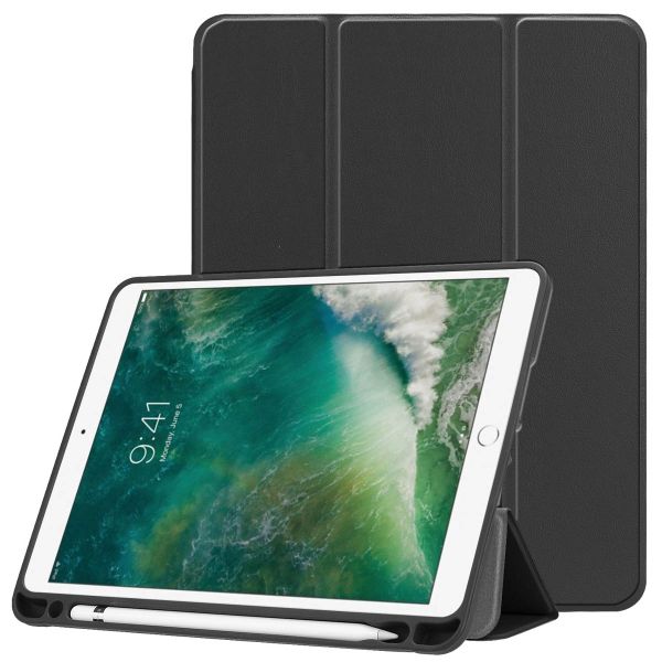 imoshion Coque tablette Trifold Apple iPad 6 (2018) 9.7 pouces / iPad 5 (2017) 9.7 pouces / Air 2 (2014)/Air 1 (2013) - Noir