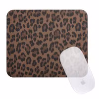 Selencia Sabi Tapis de Souris en Similicuir imprimé panthère - 20 x 24 cm - Mocha Brown