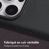 Accezz Coque MagSafe en cuir vintage Apple iPhone 16 Pro Max - Smokey Green