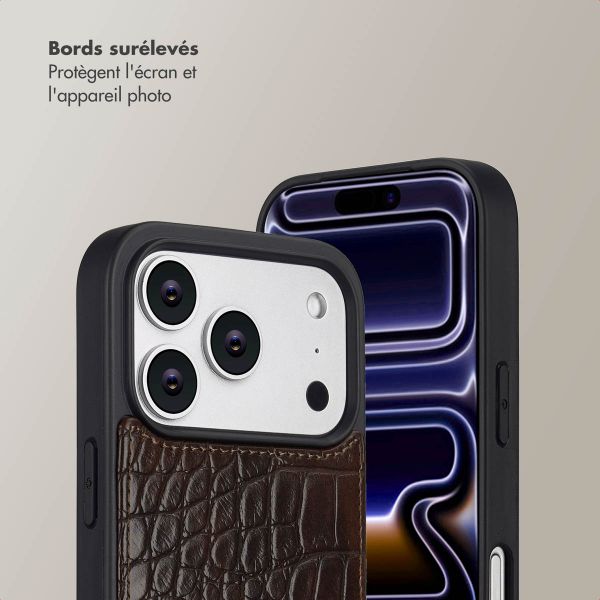 Selencia Coque de télephone Nova Croco avec cordon et porte-cartes Apple iPhone 17 Pro - Choco Brown
