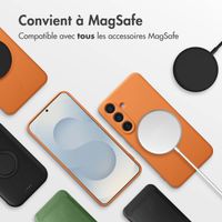 imoshion Coque Couleur avec MagSafe Samsung Galaxy S25 - Neon Orange