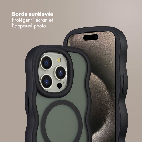 Selencia Coque arrière Wavy avec MagSafe Apple iPhone 15 Pro - Noir