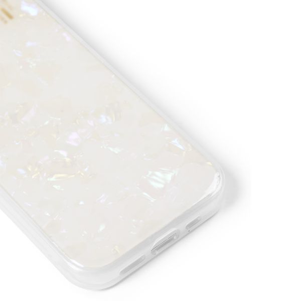 iDeal of Sweden Coque Pearlized Apple iPhone 13/14/15/16e - Blanc