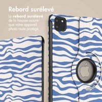 imoshion Coque tablette Design rotatif à 360° iPad Pro 11 (2024) M4 - White Blue Stripes