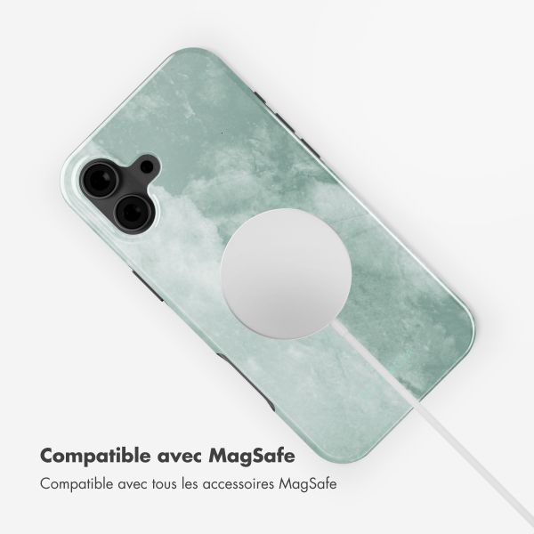 Selencia Coque arrière Vivid Tough avec MagSafe iPhone 16 - Marble Grayed Jade