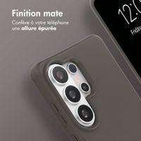 imoshion Coque arrière Color avec cordon amovible et MagSafe Samsung Galaxy S26 Ultra - Black Coffee