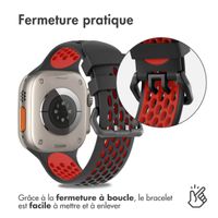 imoshion ﻿Boucle de bracelet de sport en silicone Apple Watch Series 1 á 11 / SE / Ultra (44/45/46/49 mm) - Noir / Rouge