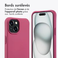 imoshion Coque arrière Color avec cordon amovible et MagSafe Apple iPhone 15 - Raspberry