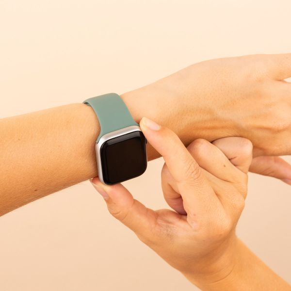 imoshion Bracelet en silicone⁺ Apple Watch Series 1 t/m 9 / SE (38/40/41 mm) | Series 10 / 11 (42 mm) - Taille S/M - Pine