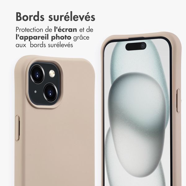 imoshion Coque arrière Color avec cordon amovible et MagSafe Apple iPhone 15 - Nude