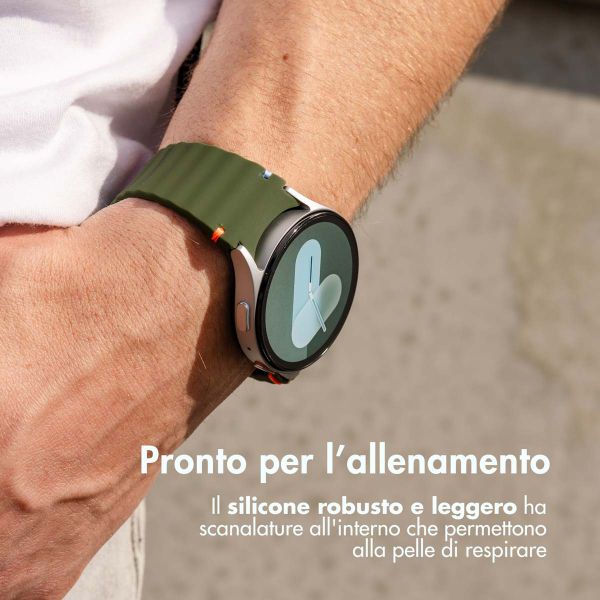 imoshion Bracelet Wave en silicone Samsung Galaxy Watch 4 / 5 / 6 / 7 / FE (20 mm) - Vert foncé