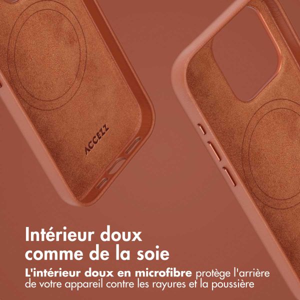 Accezz Étui de télephone portefeuille en cuir 2-en-1 avec MagSafe Apple iPhone 15 Pro - Sienna Brown