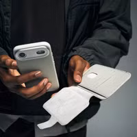 Decoded Portefeuille détachable 2 en 1 en cuir MagSafe Apple iPhone 17 Pro Max - Noir