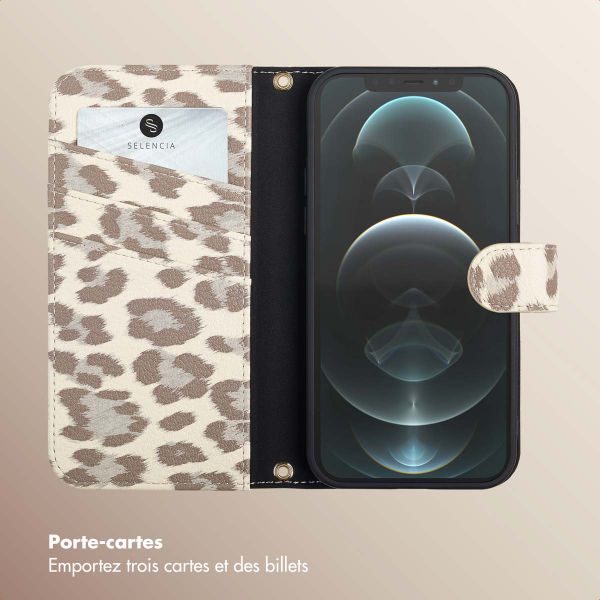 Selencia Étui de télephone portefeuille imprimé léopard Sabi Apple iPhone 12 (Pro) - Soft Ivory
