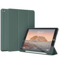 Accezz Coque tablette portefeuille Smart Silicone Apple iPad 9 (2021) 10.2 pouces / iPad 8 (2020) 10.2 pouces / iPad 7 (2019) 10.2 pouces - Vert foncé