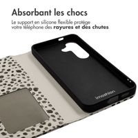 imoshion Étui de télephone portefeuille Design Samsung Galaxy S24 - Black And White Dots