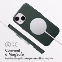 Accezz Coque arrière en cuir avec MagSafe Apple iPhone 15 - Cedar Green