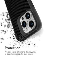 imoshion Rugged Hybrid Carbon Case avec MagSafe iPhone 15 Pro - Noir