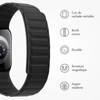 Accezz Bracelet en cuir véritable magnétique Apple Watch | 44/45/46/49 mm - Noir