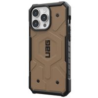 UAG Coque Pathfinder MagSafe iPhone 15 Pro Max - Dark Earth