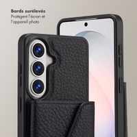 Selencia Coque de télephone Sera avec cordon et porte-cartes enveloppe Samsung Galaxy S26 - Noir