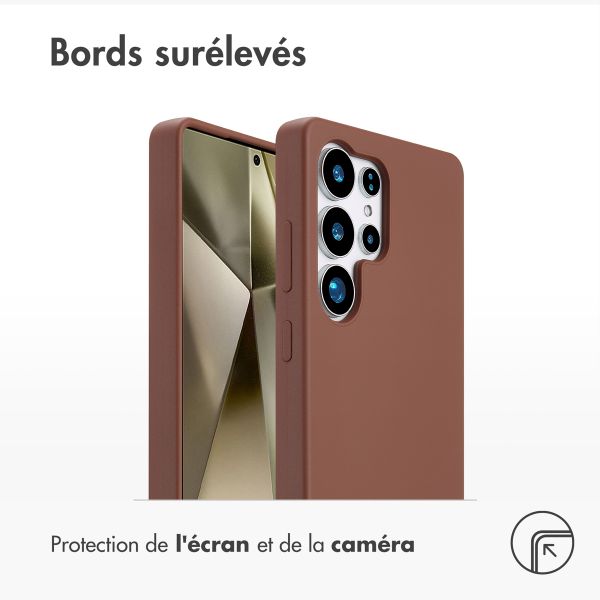 Accezz Coque Liquid Silicone avec MagSafe Samsung Galaxy S25 Ultra - New Tea Brown