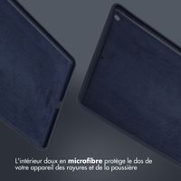 Accezz Coque Liquid Silicone Apple iPad 9 (2021) 10.2 pouces / iPad 8 (2020) 10.2 pouces / iPad 7 (2019) 10.2 pouces - Bleu foncé