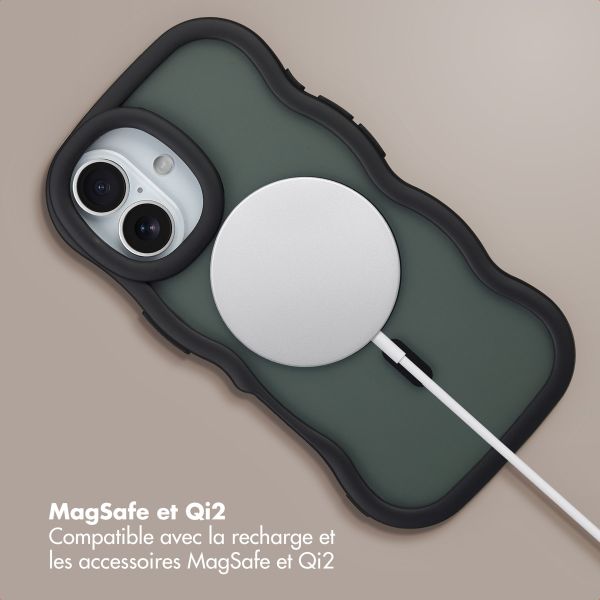 Selencia Coque arrière Wavy avec MagSafe Apple iPhone 16 - Noir