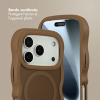 Selencia Coque arrière Wavy avec MagSafe Apple iPhone 17 Pro - Mocha Brown