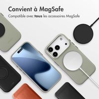 Accezz Coque arrière en cuir avec MagSafe Apple iPhone 17 Pro - Light Grey