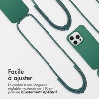 imoshion Coque arrière Color avec cordon amovible et MagSafe Apple iPhone 15 Pro - Vert foncé