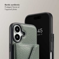 Selencia Coque à cordon avec porte-cartes enveloppe Sera iPhone 16 - Sage Green