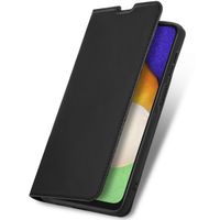 imoshion Étui de téléphone Slim Folio Samsung Galaxy A13 (5G) / A04s - Noir