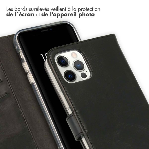 Selencia Étui portefeuille en cuir véritable Apple iPhone 12 (Pro) - Noir