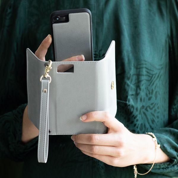 Selencia Pochette amovible en cuir végétalien Eny iPhone Xr - Gris