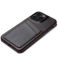 Wachikopa Coque Full Wrap C.C. avec 2 porte-cartes iPhone 15 Pro - Dark Brown