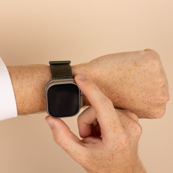 imoshion Bracelet en nylon Apple Watch Series 1 t/m 11 / SE / Ultra (44/45/46/49 mm) - Army Green