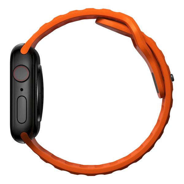 Nomad Bracelet Sport FKM Apple Watch Series 1 t/m 9 / SE (38/40/41 mm) | Series 10 / 11 (42 mm) - Ultra Orange