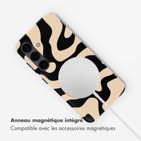 Selencia Coque arrière Vivid avec MagSafe Samsung Galaxy S24 - Art Wave Black