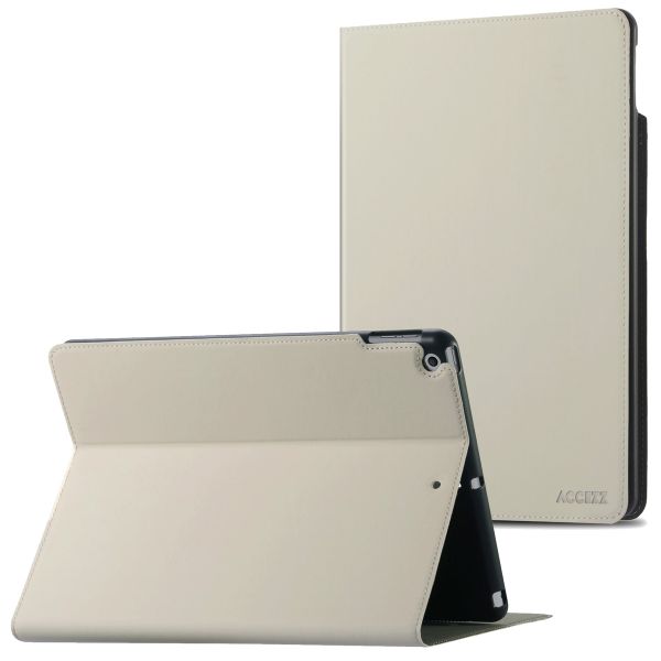 Accezz Housse Classic Tablet Stand iPad 9 (2021) 10.2 pouces / iPad 8 (2020) 10.2 pouces / iPad 7 (2019) 10.2 pouces - Greige