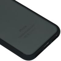 imoshion Coque Frosted Apple iPhone SE (2022 / 2020) / 8 / 7 / 6(s) - Noir