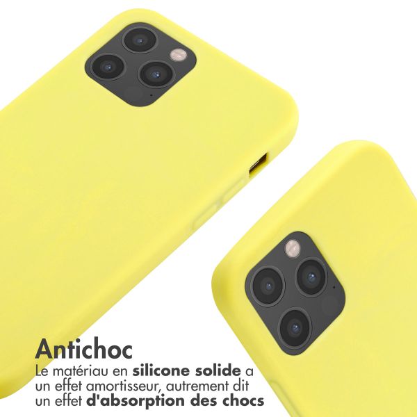 imoshion Coque en silicone avec cordon Apple iPhone 12 (Pro) - Jaune