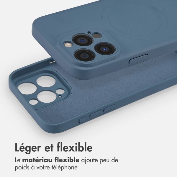 imoshion Coque Couleur avec MagSafe iPhone 15 Pro Max - Bleu foncé