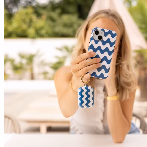 Selencia Coque arrière Vivid Apple iPhone SE (2022 / 2020) / 8 / 7 - Wave Vibes Classic Blue
