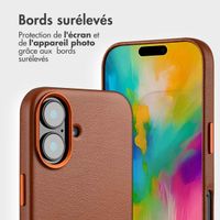 Accezz Étui de télephone portefeuille en cuir 2-en-1 avec MagSafe Apple iPhone 16 - Sienna Brown