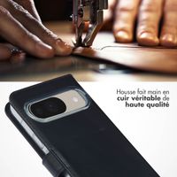 Selencia Étui portefeuille en cuir véritable Google Pixel 10 / 10 Pro - Noir