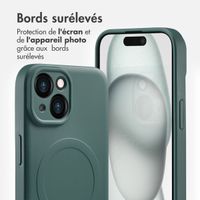 imoshion Coque Couleur avec MagSafe Apple iPhone 15 - Vert foncé