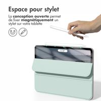 imoshion Magnetic etui de téléphone portefeuille Apple iPad Pro 11 (2022 / 2021 / 2020 / 2018) - Vert clair
