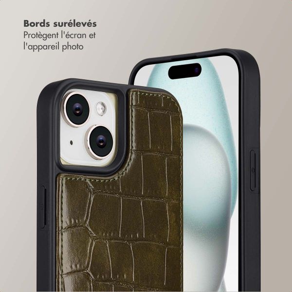 Selencia Coque de télephone Nova Croco avec cordon et porte-cartes Apple iPhone 15 - Dark Olive